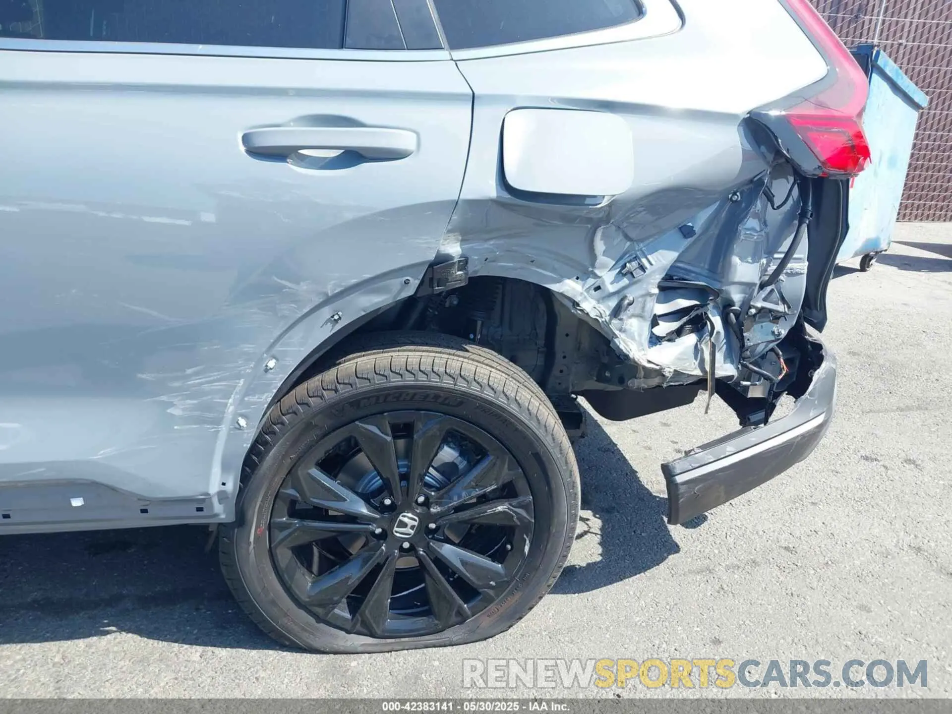6 Photograph of a damaged car 7FARS6H97SE088870 HONDA CR-V HYBRID 2025