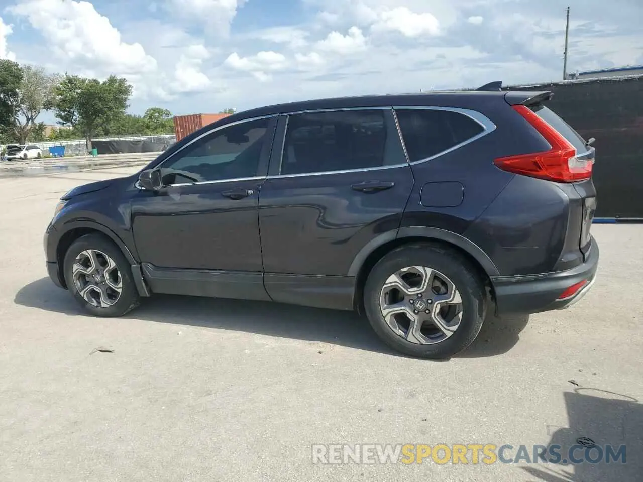 2 Photograph of a damaged car 7FARW1H89HE037202 HONDA CRV 2017