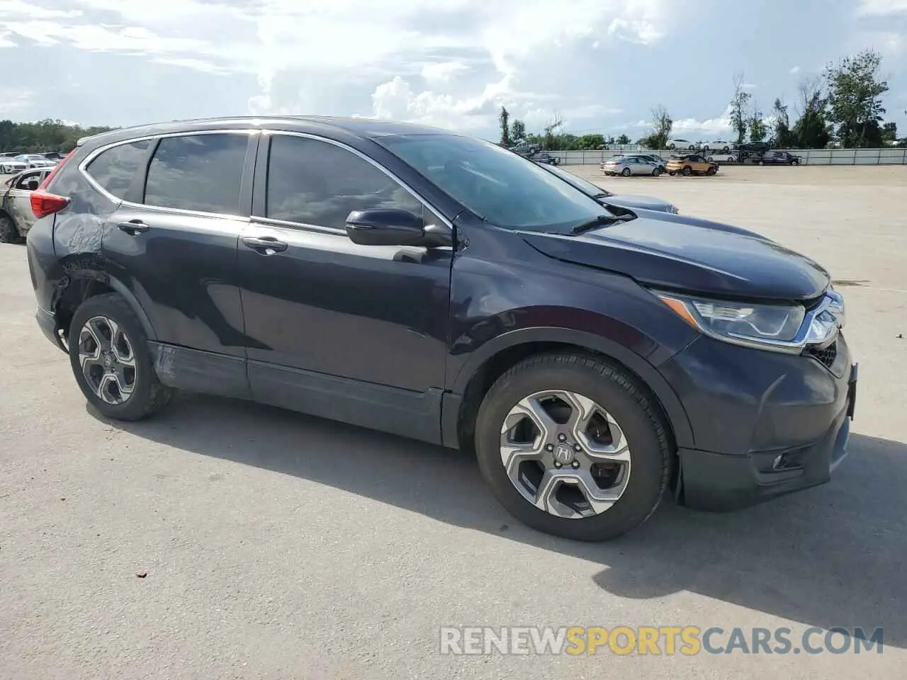 4 Photograph of a damaged car 7FARW1H89HE037202 HONDA CRV 2017