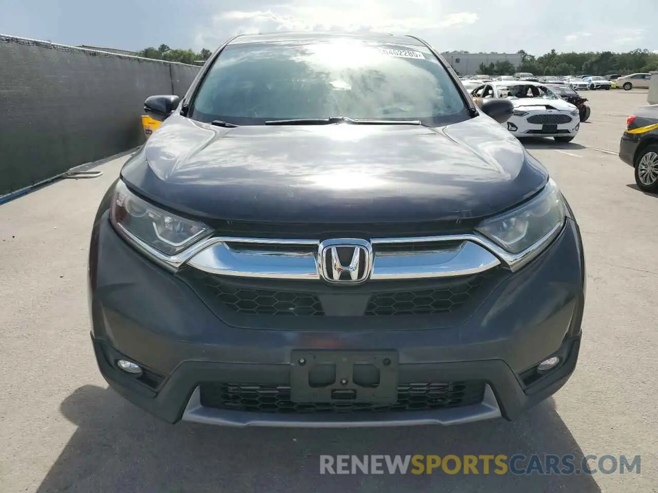 5 Photograph of a damaged car 7FARW1H89HE037202 HONDA CRV 2017
