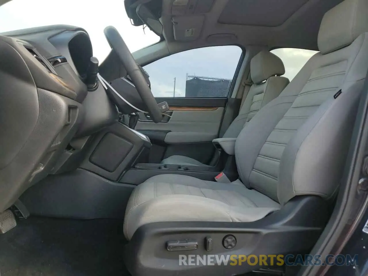 7 Photograph of a damaged car 7FARW1H89HE037202 HONDA CRV 2017