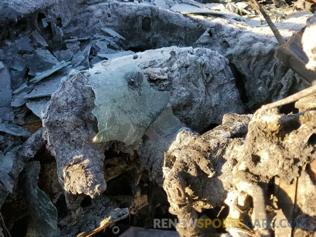 9 Photograph of a damaged car 2HKRW1H51KH506356 HONDA CRV 2019