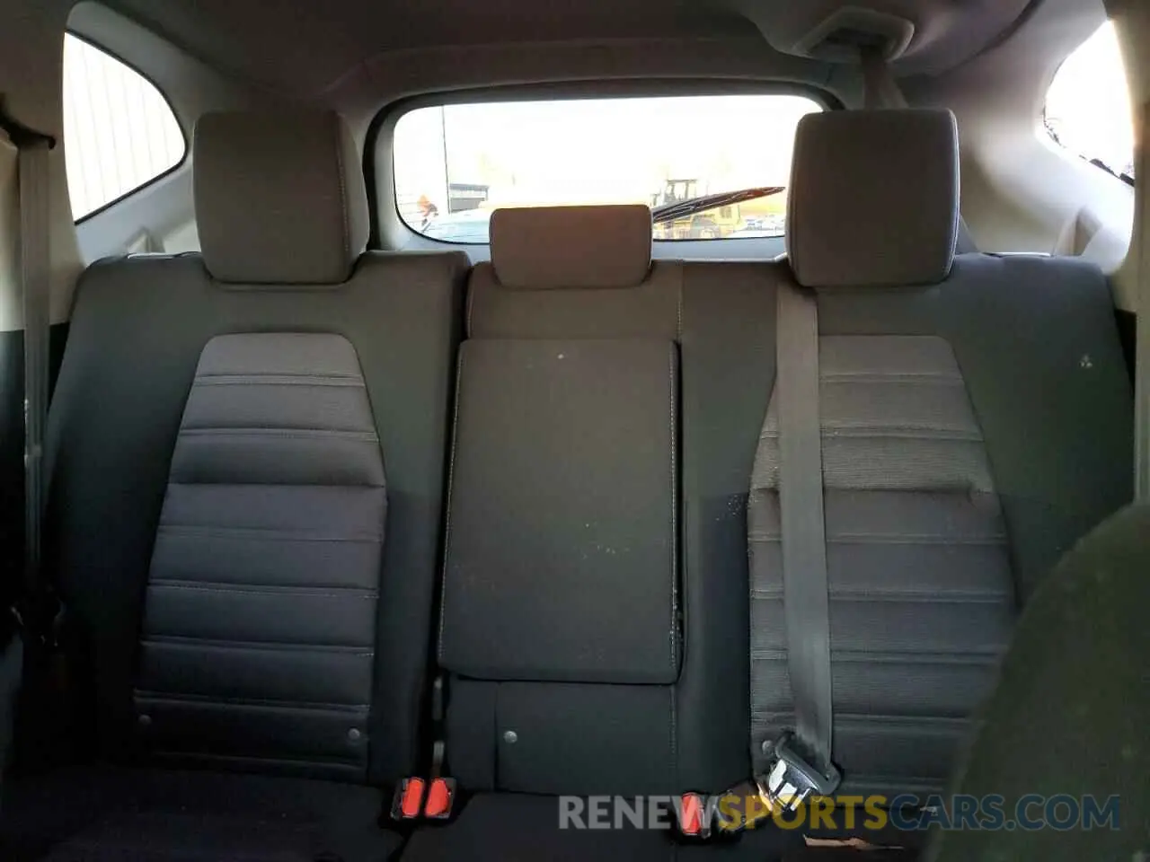 10 Photograph of a damaged car 2HKRW1H53KH513079 HONDA CRV 2019