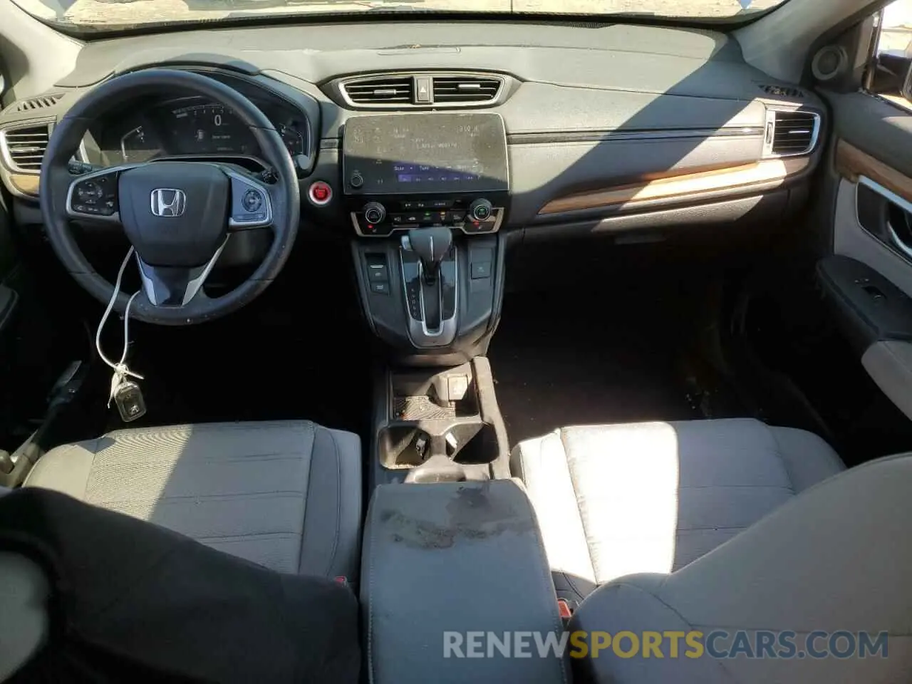 8 Photograph of a damaged car 2HKRW1H56KH510404 HONDA CRV 2019