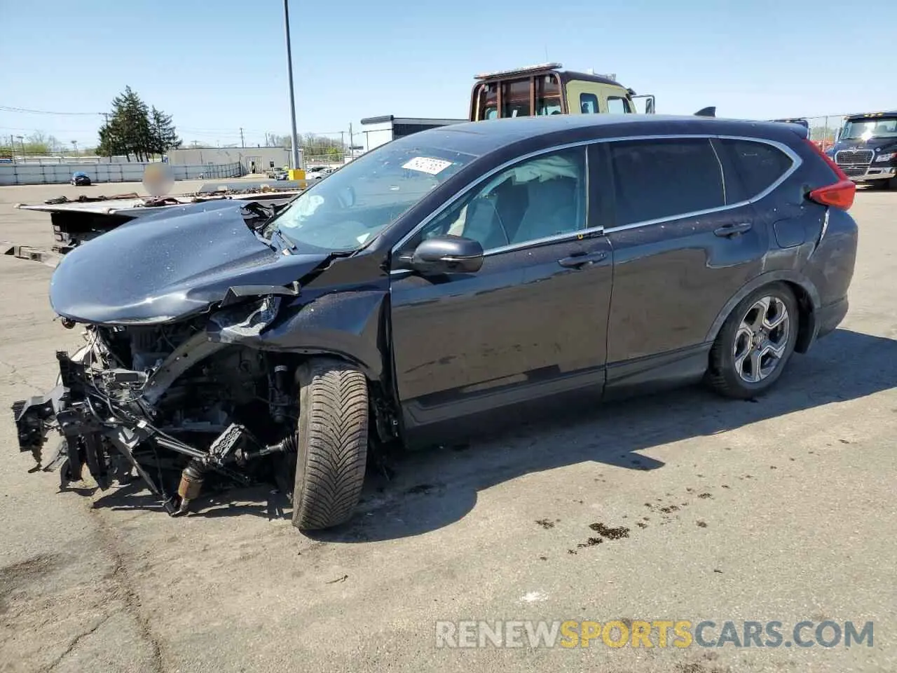 1 Photograph of a damaged car 2HKRW1H59KH505763 HONDA CRV 2019