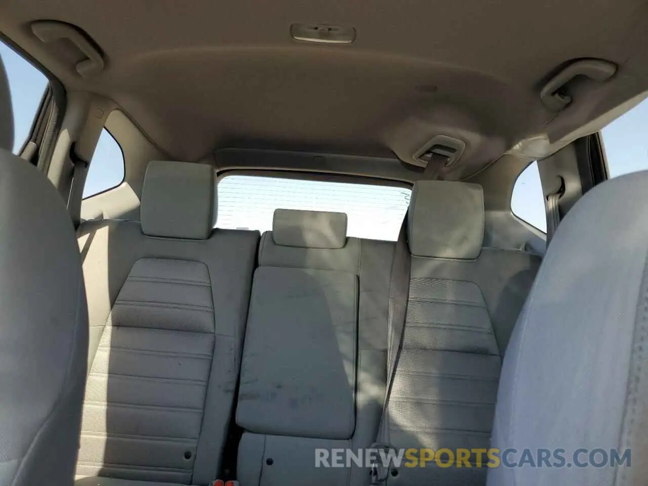 10 Photograph of a damaged car 2HKRW1H59KH505763 HONDA CRV 2019