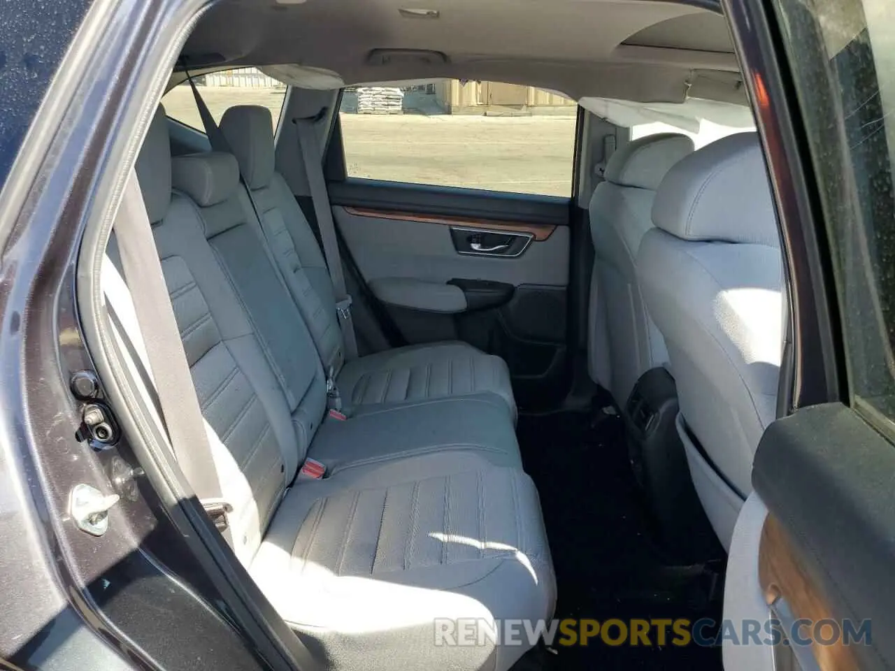 11 Photograph of a damaged car 2HKRW1H59KH505763 HONDA CRV 2019