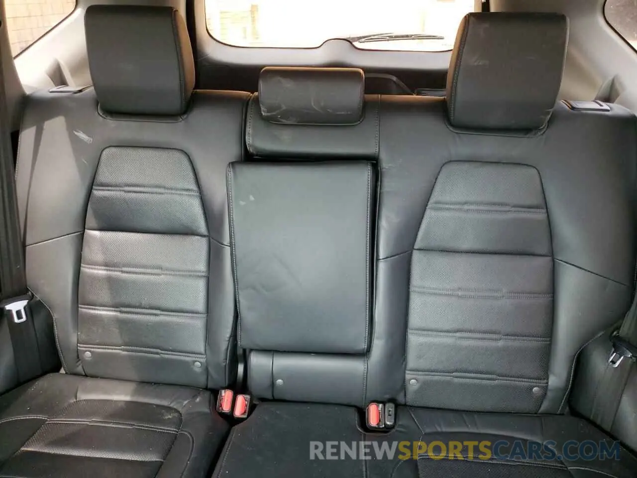 10 Photograph of a damaged car 2HKRW1H80KH507136 HONDA CRV 2019