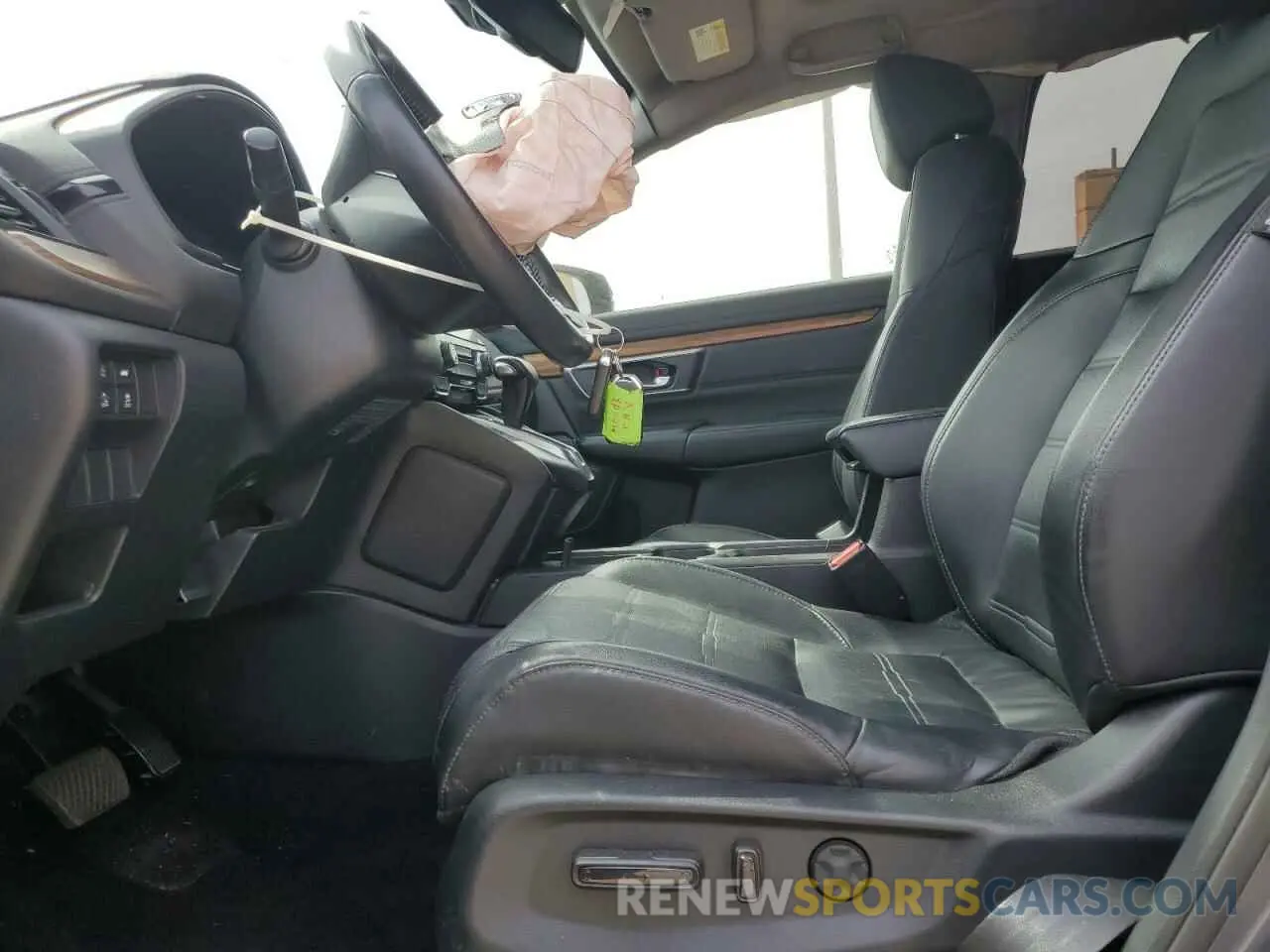 7 Photograph of a damaged car 2HKRW1H80KH507136 HONDA CRV 2019