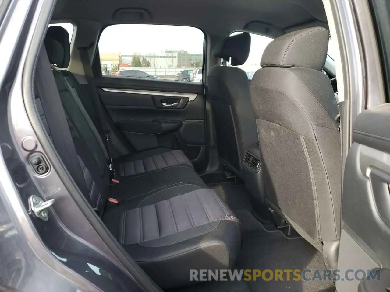11 Photograph of a damaged car 2HKRW2H22KH135199 HONDA CRV 2019