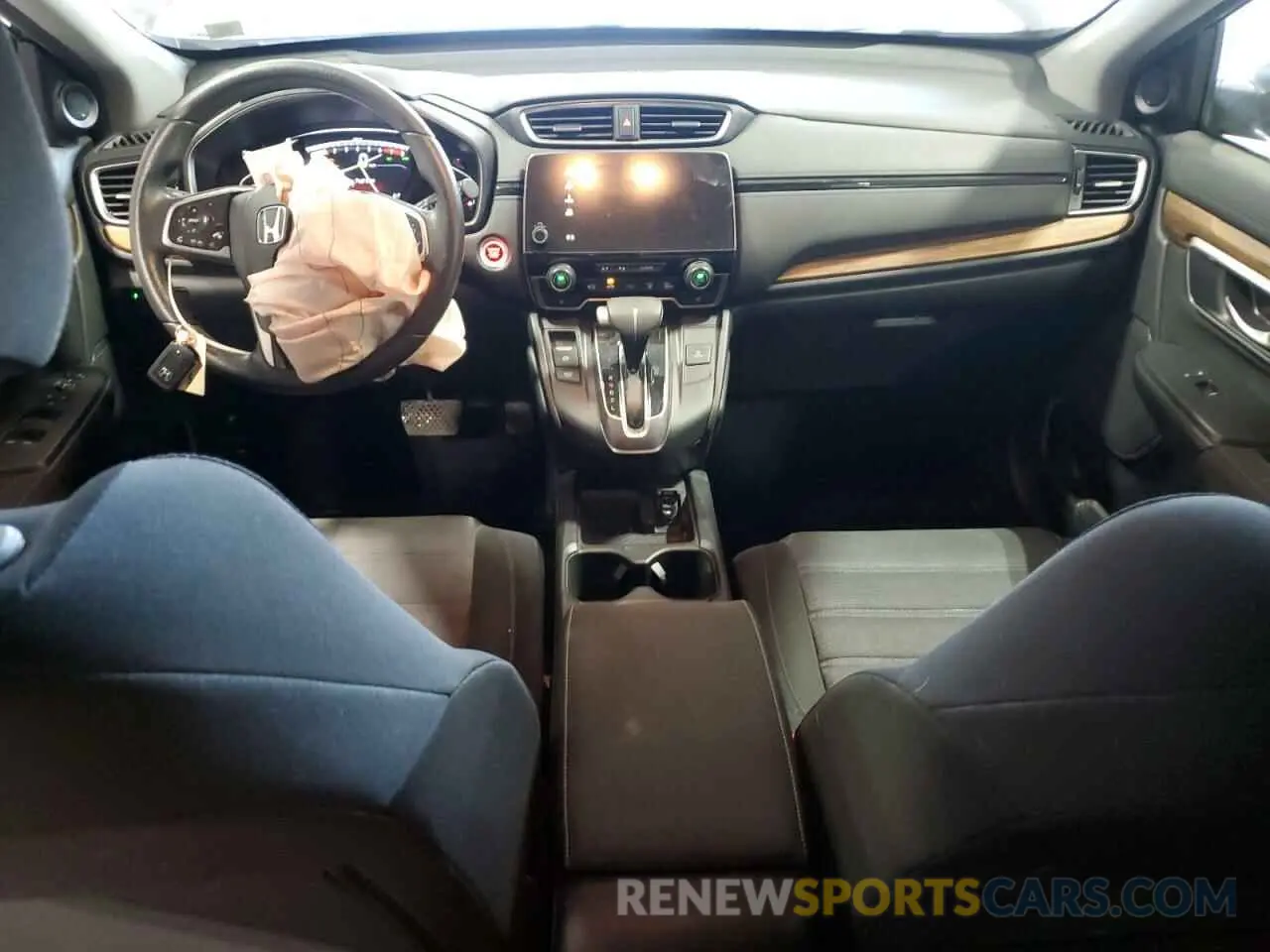 8 Photograph of a damaged car 2HKRW2H50KH630477 HONDA CRV 2019