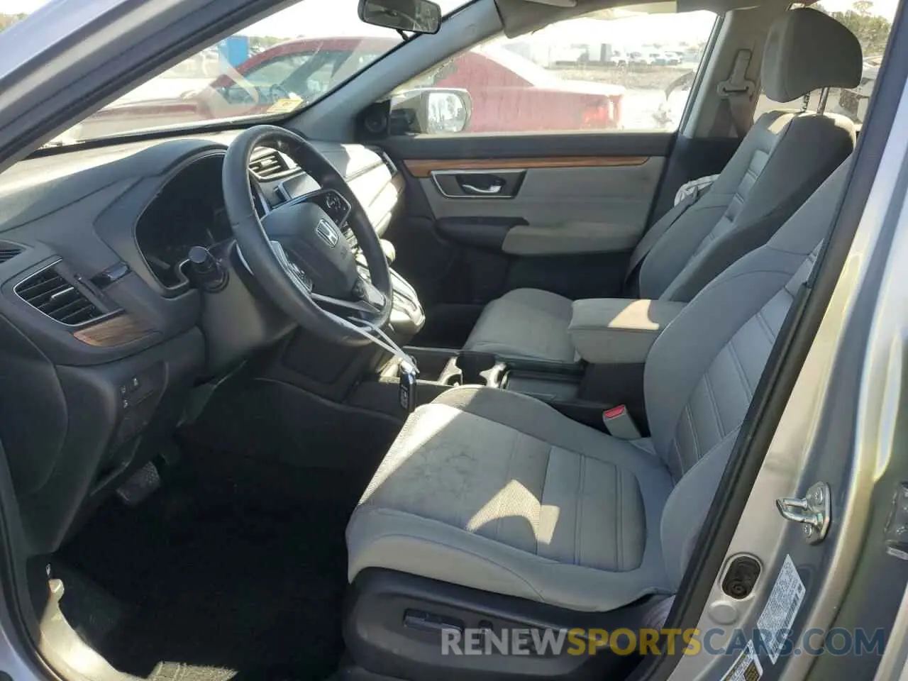 7 Photograph of a damaged car 2HKRW2H50KH654603 HONDA CRV 2019