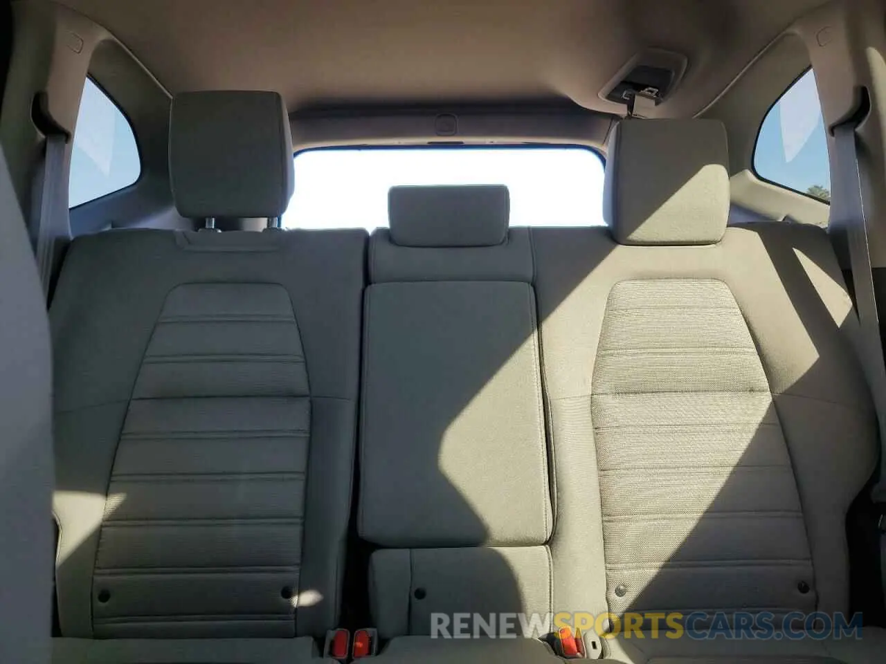 10 Photograph of a damaged car 2HKRW2H50KH654679 HONDA CRV 2019