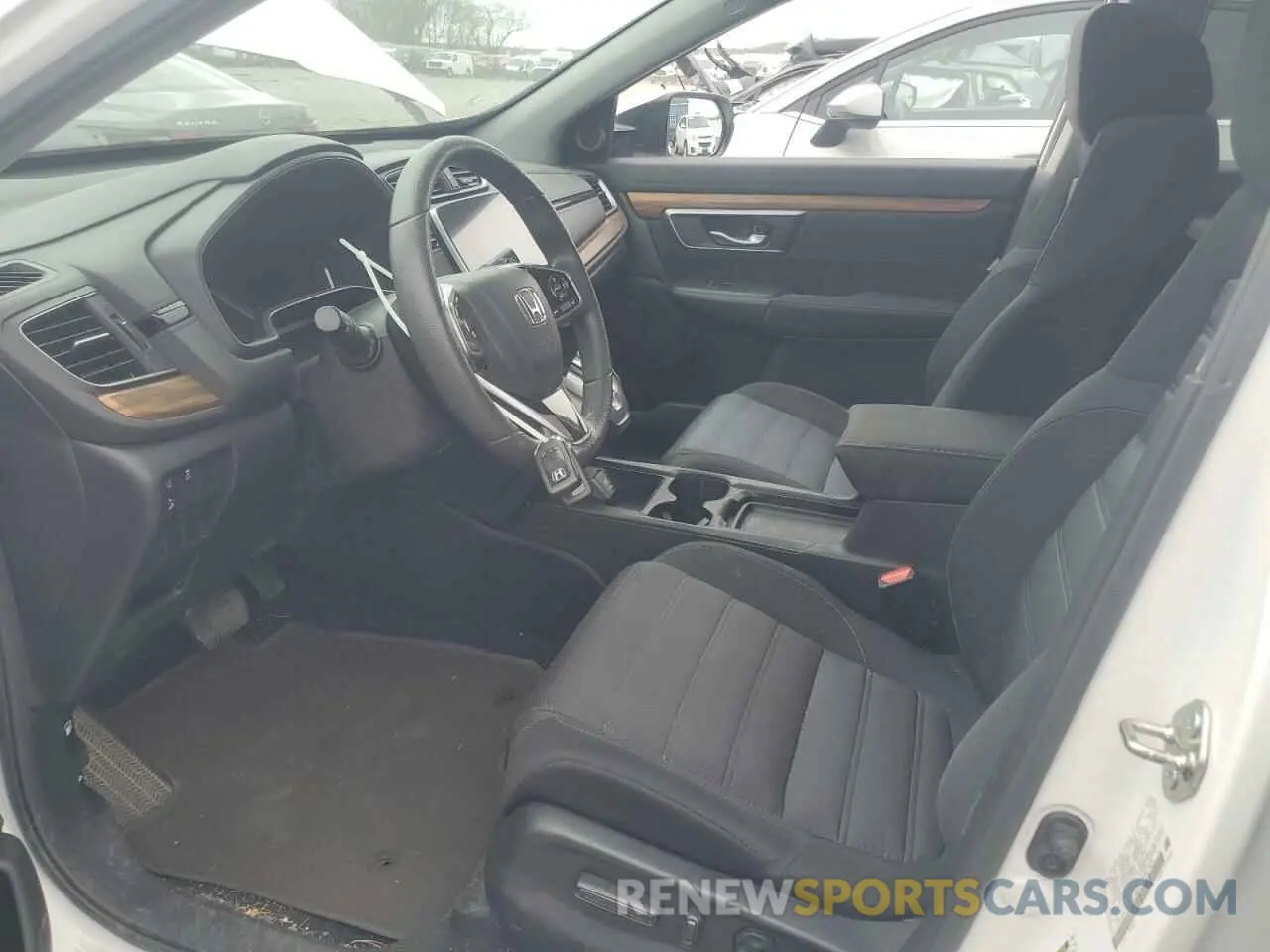 7 Photograph of a damaged car 2HKRW2H50KH673989 HONDA CRV 2019