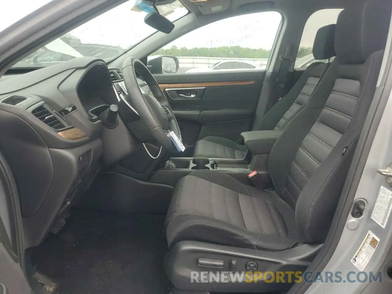 7 Photograph of a damaged car 2HKRW2H51KH609282 HONDA CRV 2019