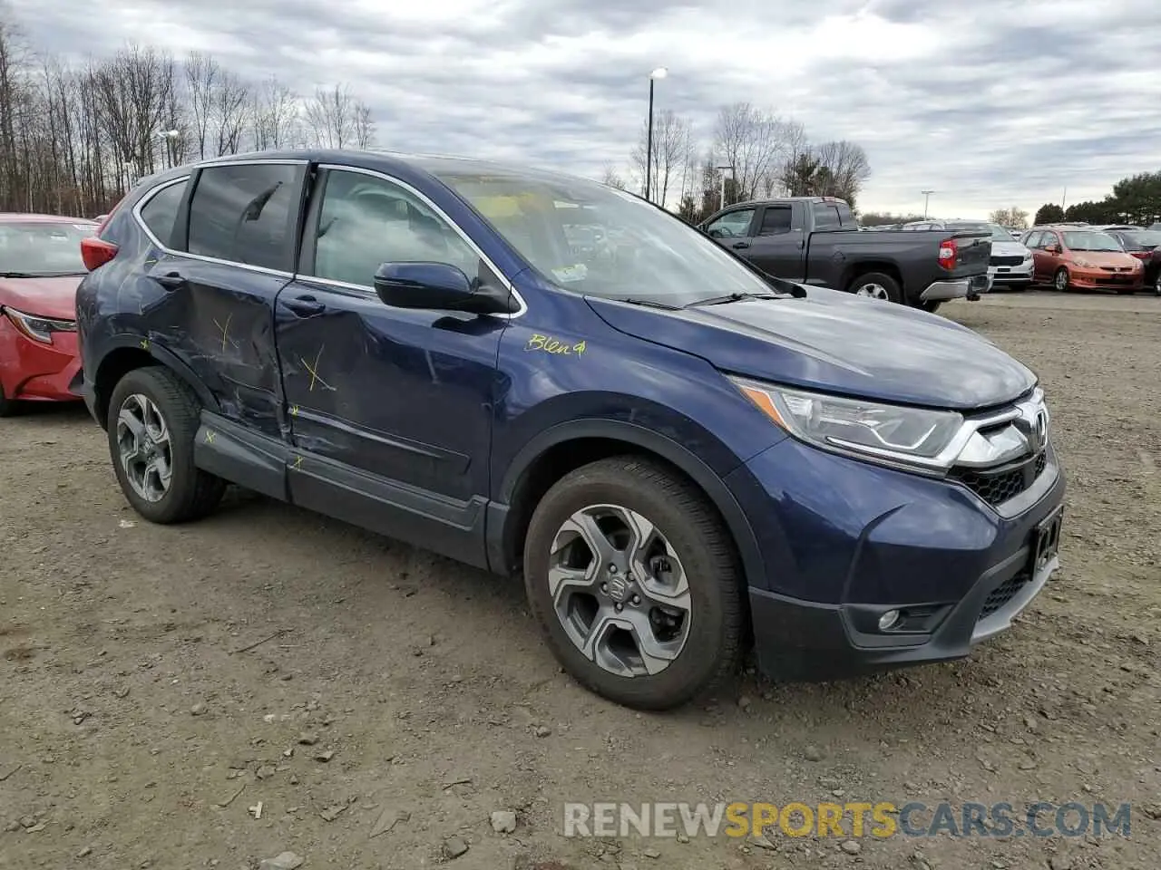 4 Photograph of a damaged car 2HKRW2H51KH633131 HONDA CRV 2019