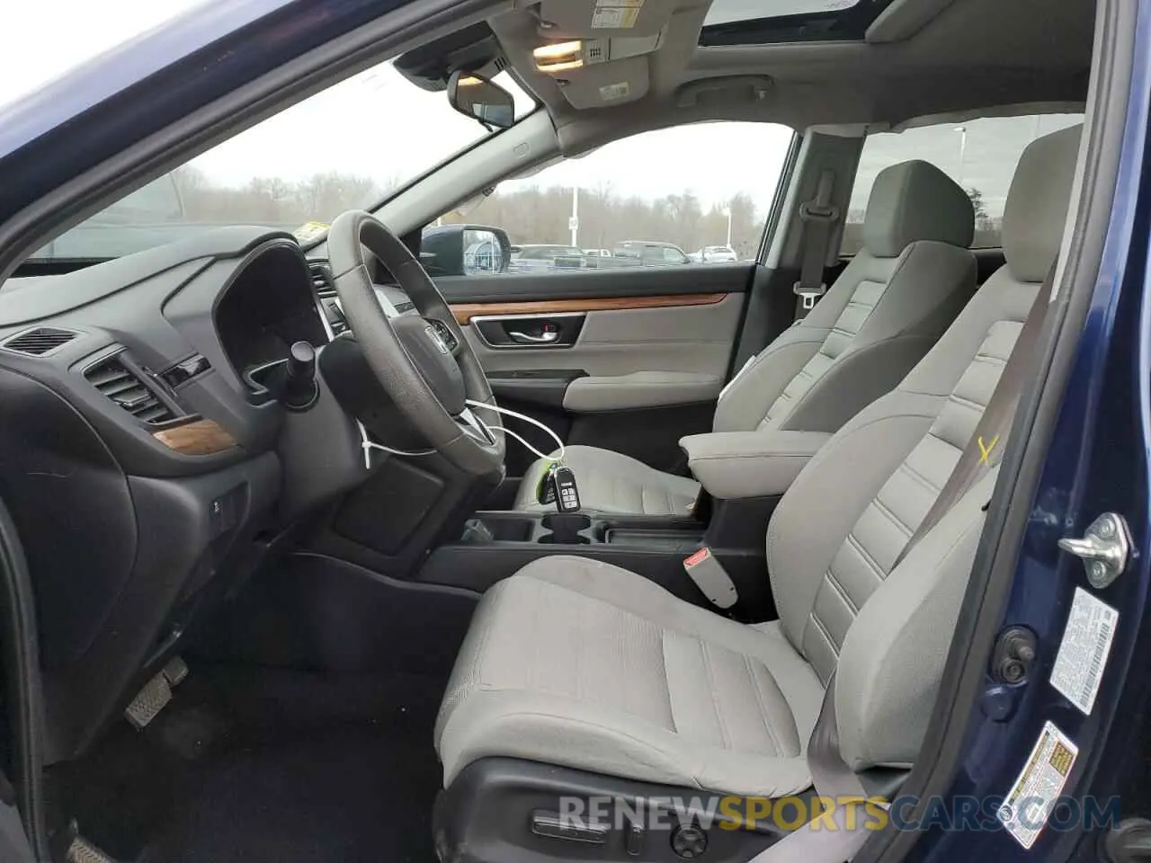 7 Photograph of a damaged car 2HKRW2H51KH633131 HONDA CRV 2019
