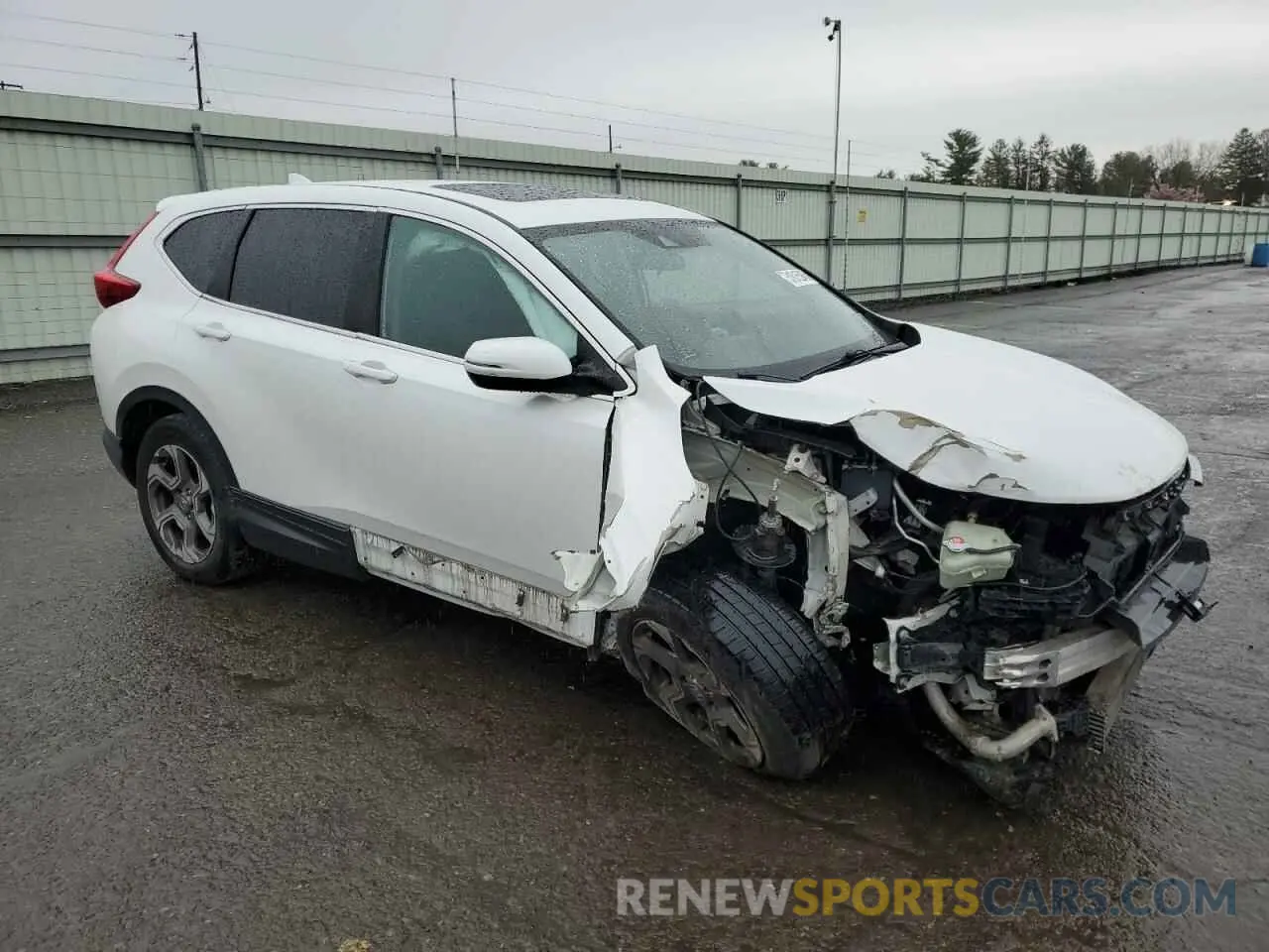4 Photograph of a damaged car 2HKRW2H51KH670065 HONDA CRV 2019