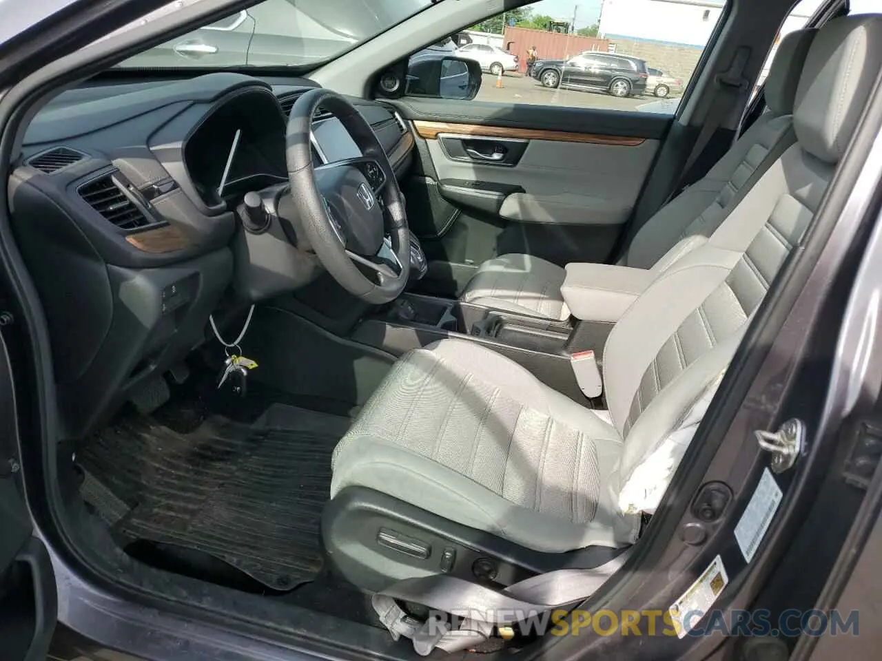 7 Photograph of a damaged car 2HKRW2H52KH609484 HONDA CRV 2019