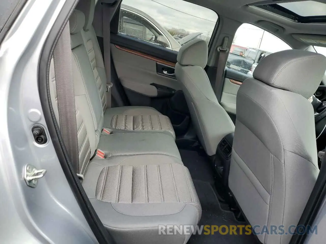 11 Photograph of a damaged car 2HKRW2H53KH640100 HONDA CRV 2019