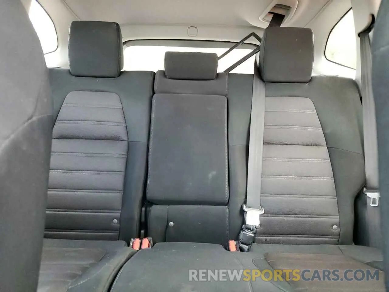 10 Photograph of a damaged car 2HKRW2H54KH122271 HONDA CRV 2019