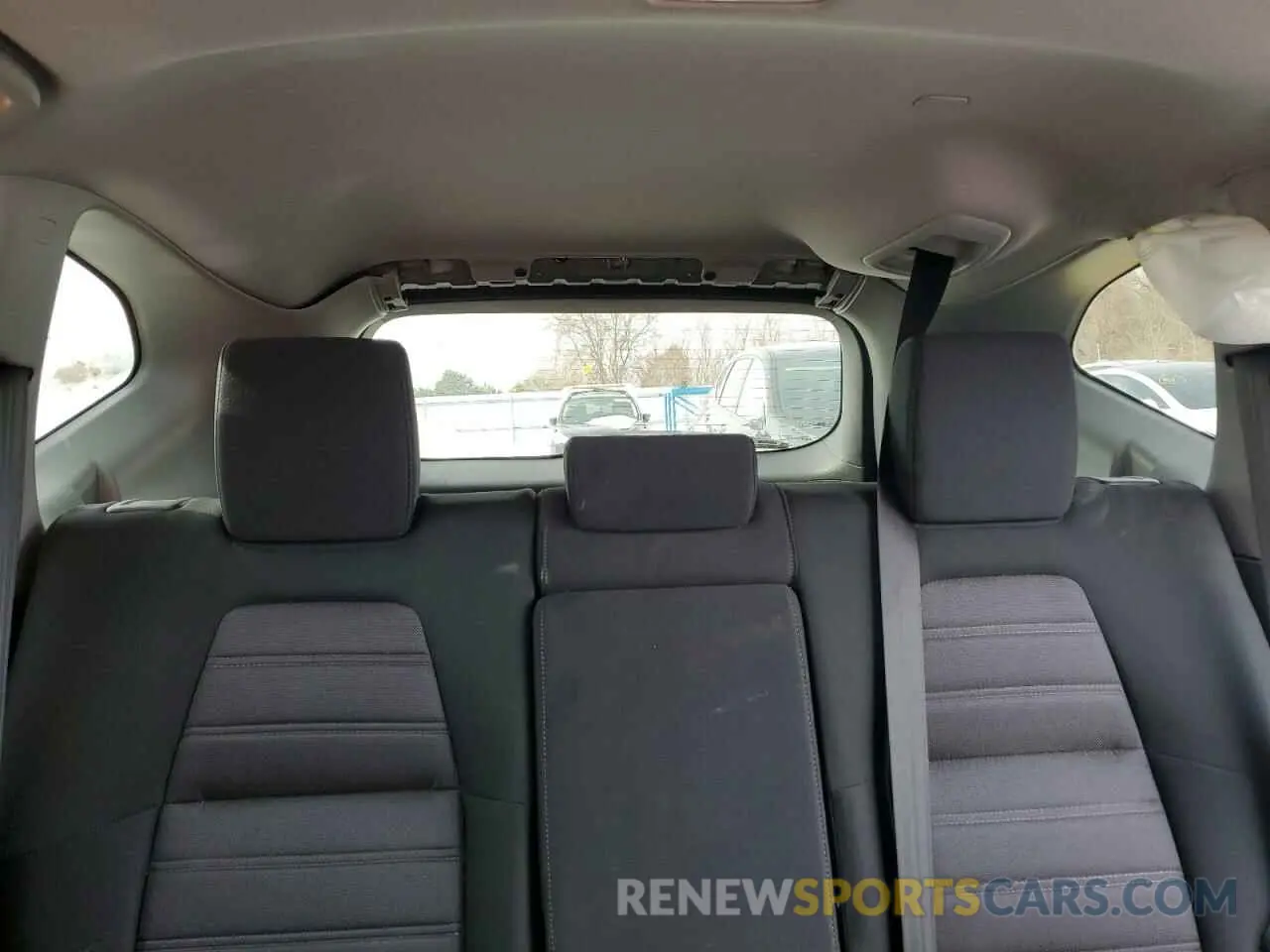 10 Photograph of a damaged car 2HKRW2H54KH146022 HONDA CRV 2019