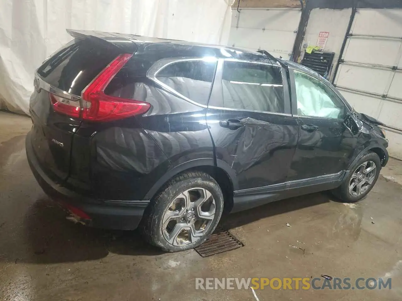 3 Photograph of a damaged car 2HKRW2H54KH625735 HONDA CRV 2019