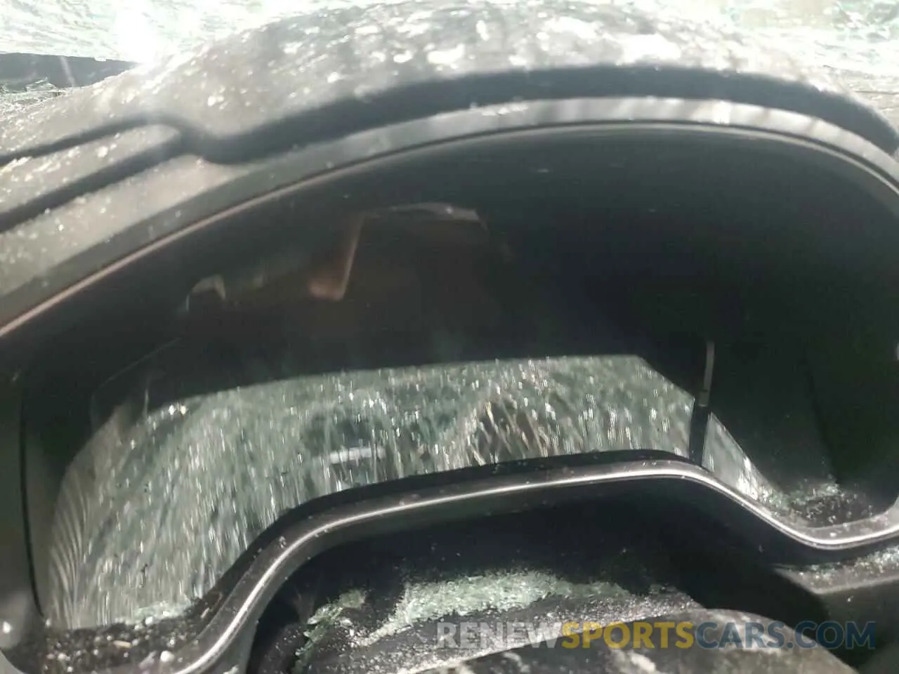 9 Photograph of a damaged car 2HKRW2H54KH625735 HONDA CRV 2019