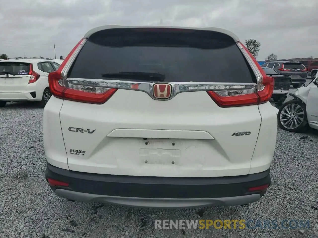 6 Photograph of a damaged car 2HKRW2H56KH663273 HONDA CRV 2019