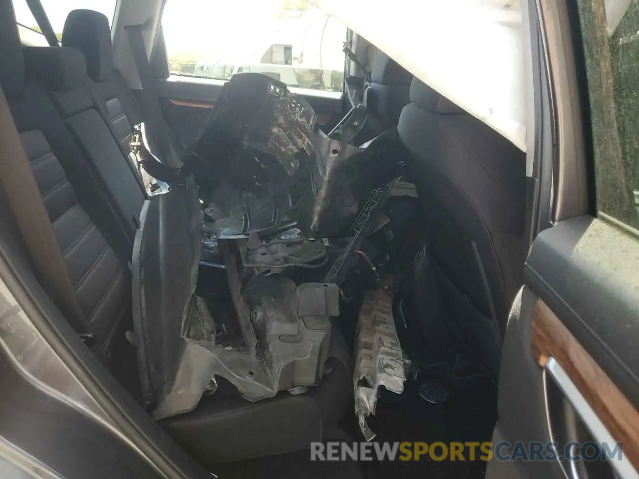 11 Photograph of a damaged car 2HKRW2H56KH675794 HONDA CRV 2019