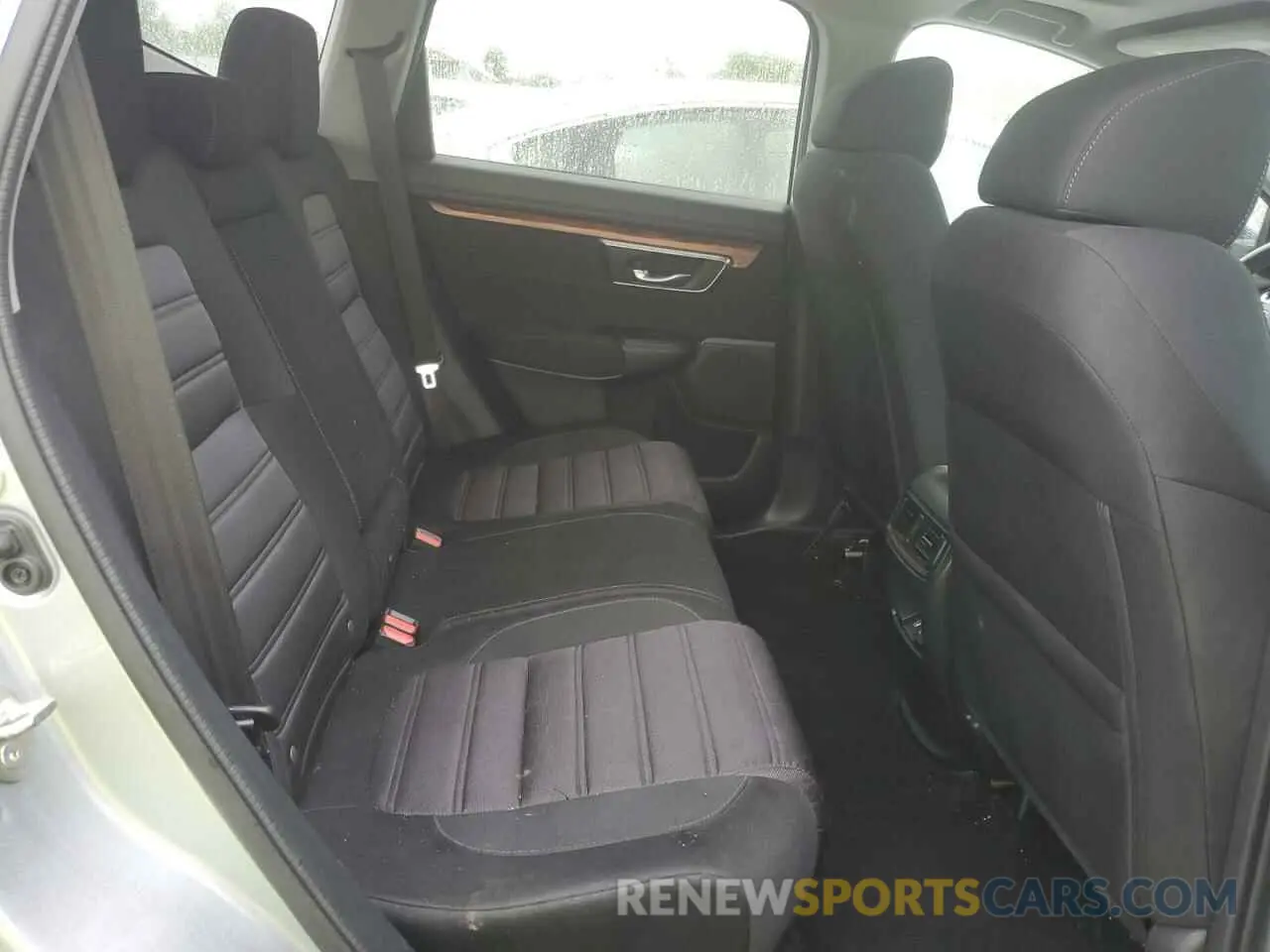 10 Photograph of a damaged car 2HKRW2H57KH605754 HONDA CRV 2019