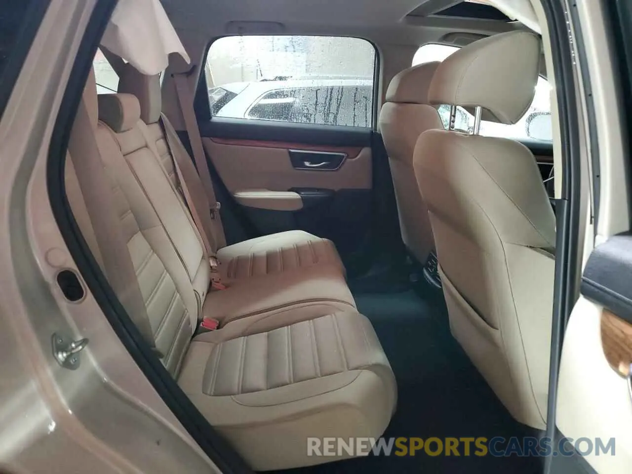 10 Photograph of a damaged car 2HKRW2H57KH617614 HONDA CRV 2019