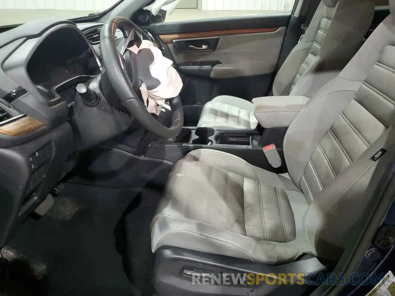 7 Photograph of a damaged car 2HKRW2H57KH621923 HONDA CRV 2019