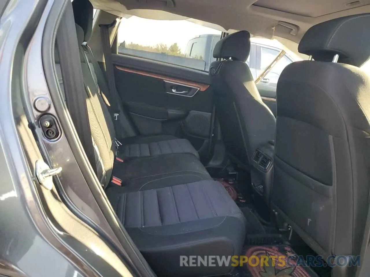 11 Photograph of a damaged car 2HKRW2H58KH675800 HONDA CRV 2019