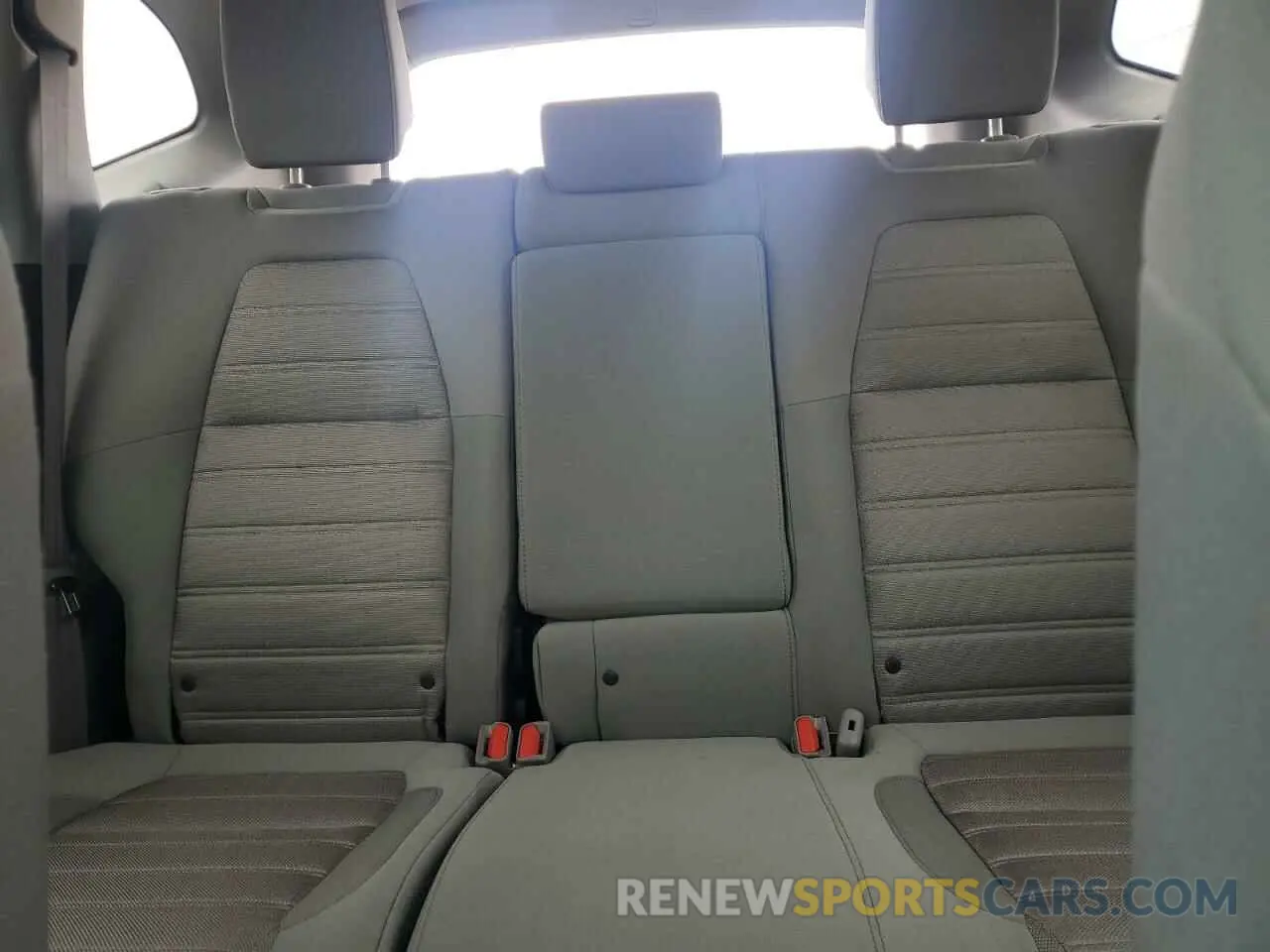 10 Photograph of a damaged car 2HKRW2H59KH663753 HONDA CRV 2019