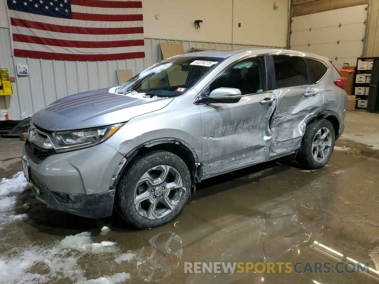 1 Photograph of a damaged car 2HKRW2H59KH670850 HONDA CRV 2019