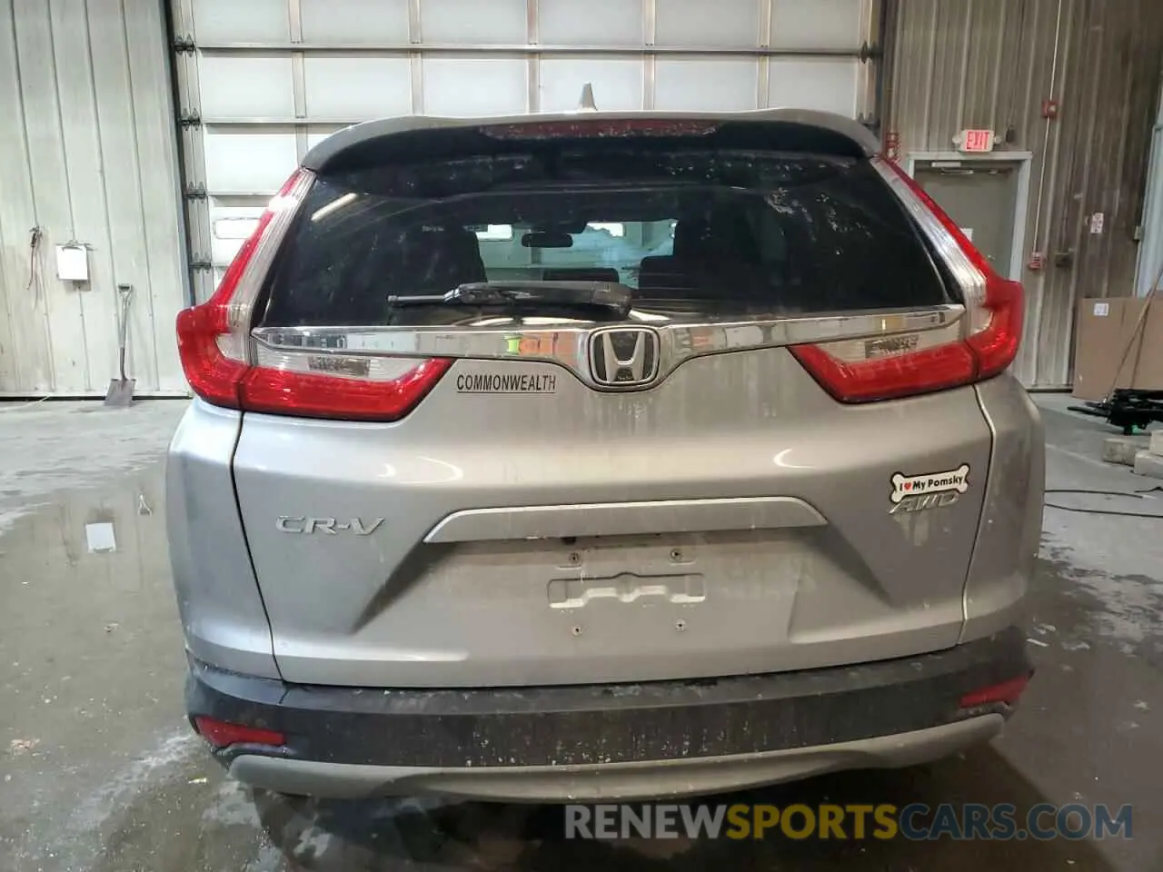 6 Photograph of a damaged car 2HKRW2H59KH670850 HONDA CRV 2019