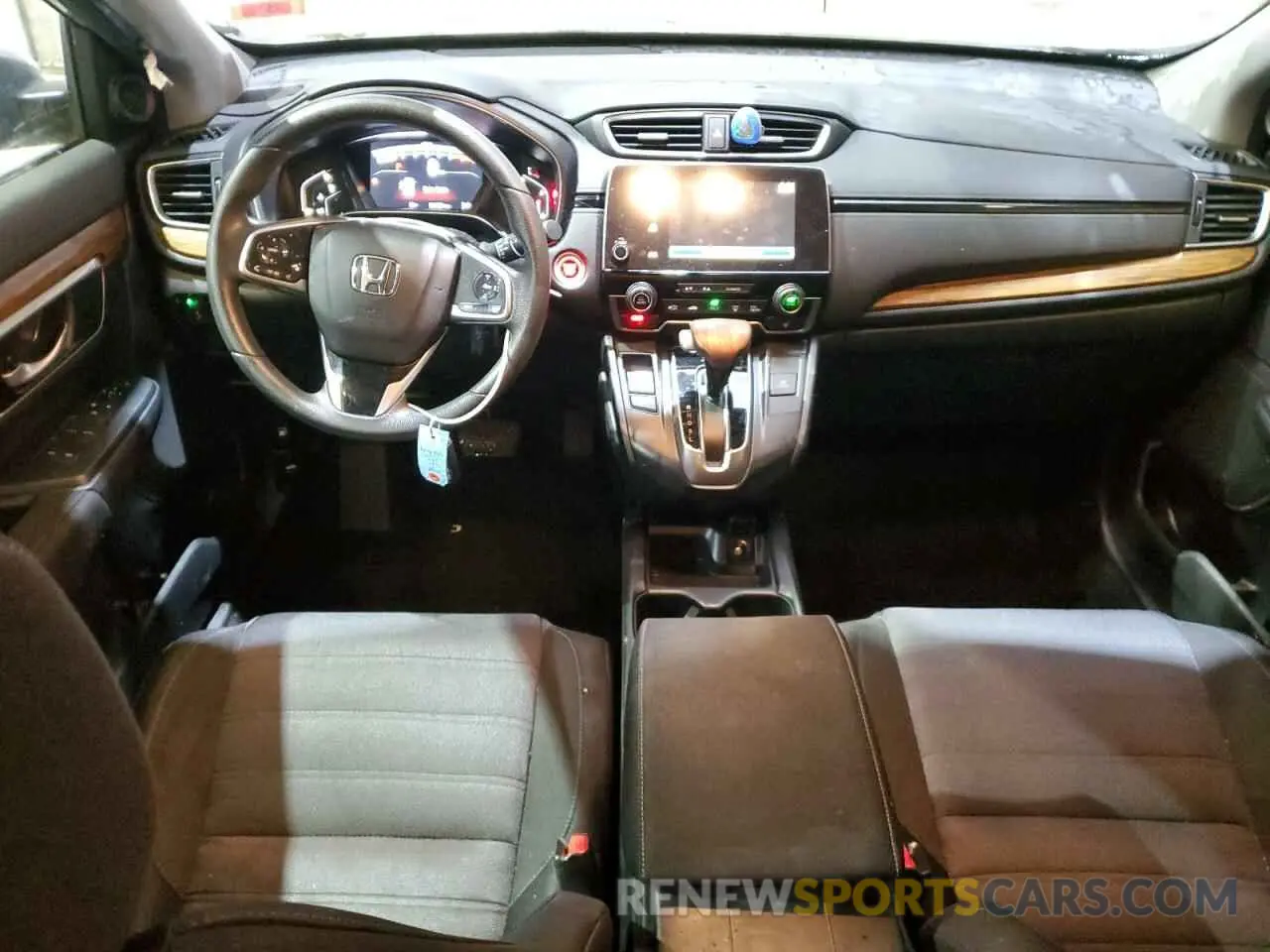 8 Photograph of a damaged car 2HKRW2H59KH670850 HONDA CRV 2019