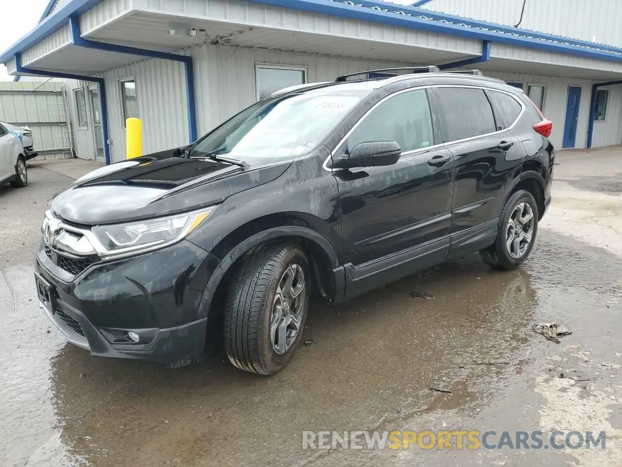1 Photograph of a damaged car 2HKRW2H5XKH621883 HONDA CRV 2019