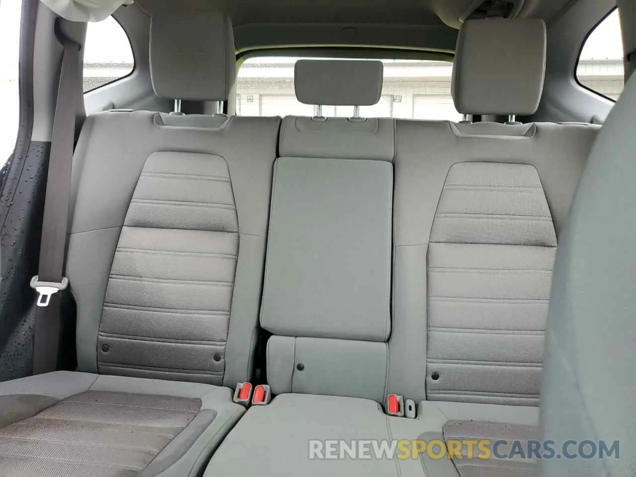 10 Photograph of a damaged car 2HKRW2H5XKH659887 HONDA CRV 2019