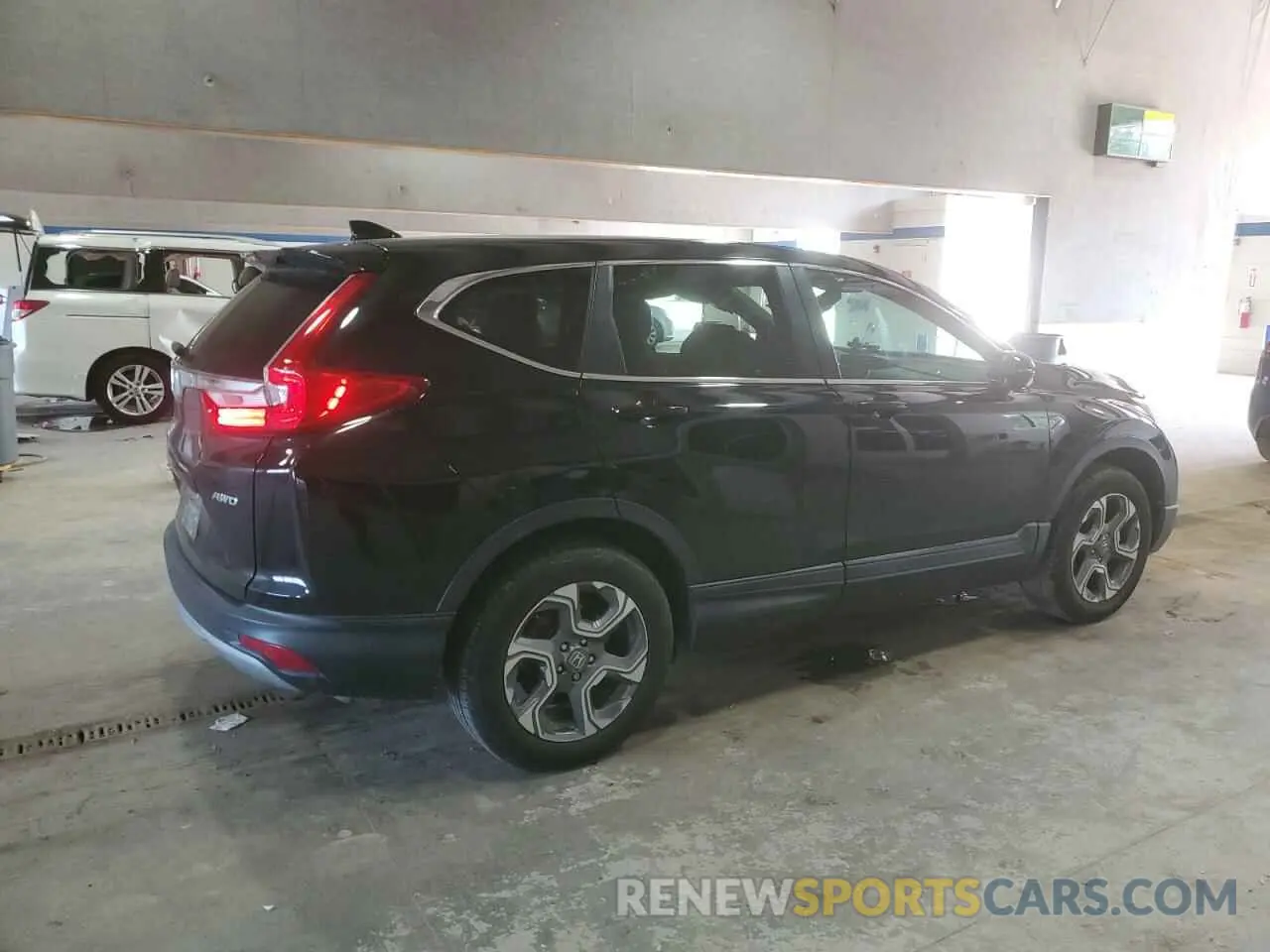 3 Photograph of a damaged car 2HKRW2H80KH675025 HONDA CRV 2019