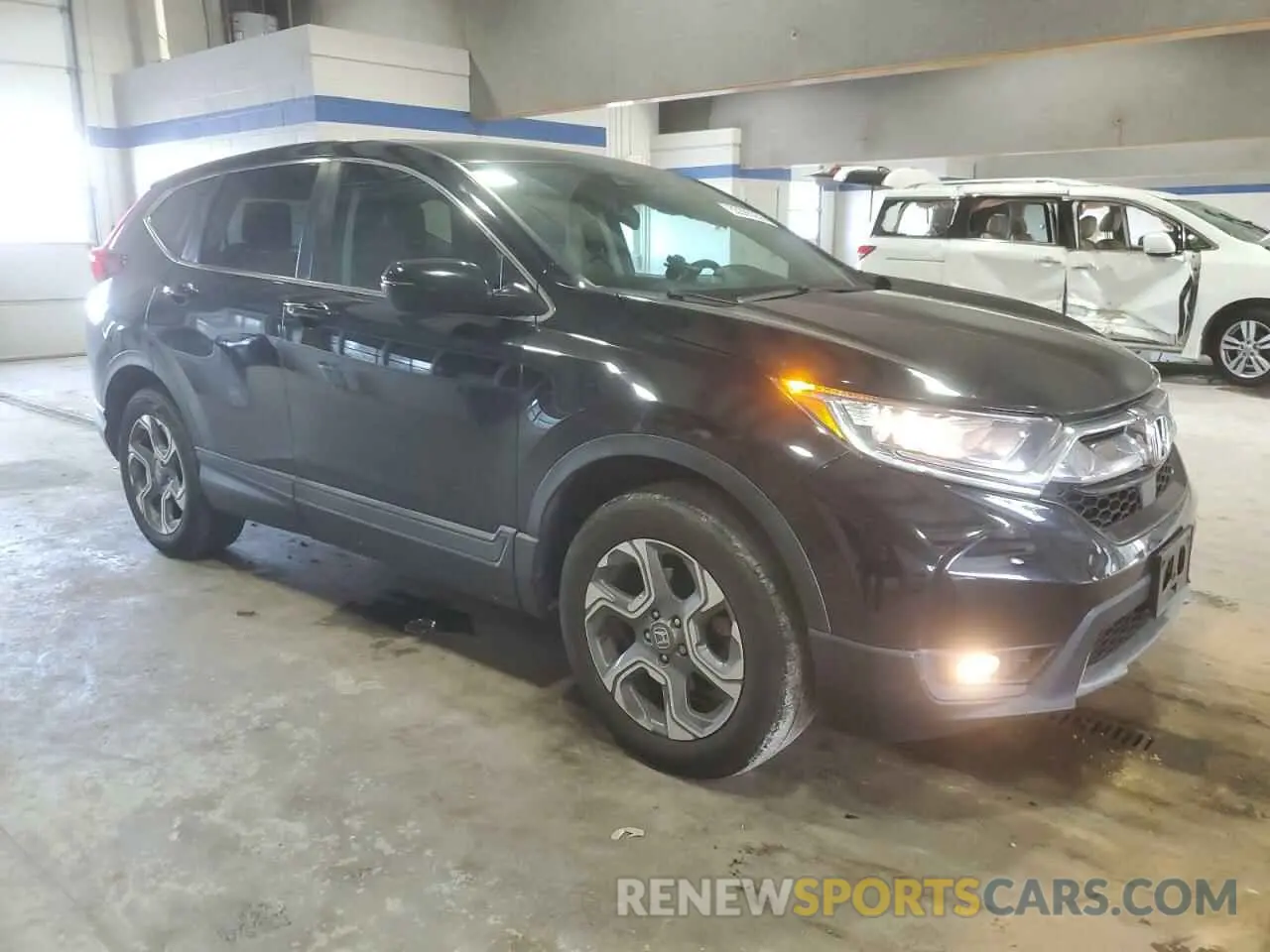 4 Photograph of a damaged car 2HKRW2H80KH675025 HONDA CRV 2019