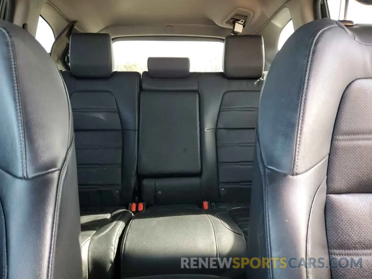 10 Photograph of a damaged car 2HKRW2H81KH623256 HONDA CRV 2019