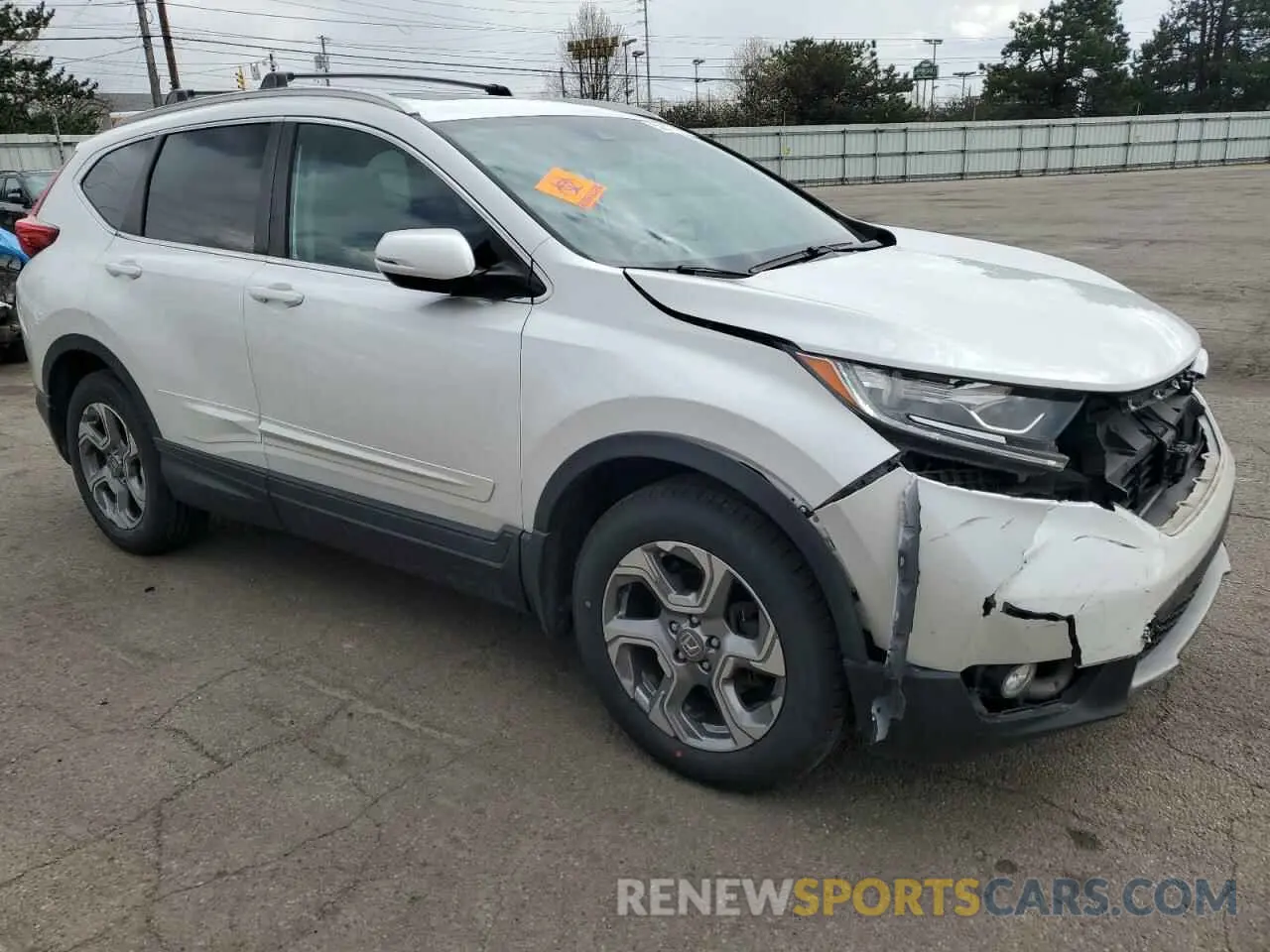4 Photograph of a damaged car 2HKRW2H82KH641944 HONDA CRV 2019