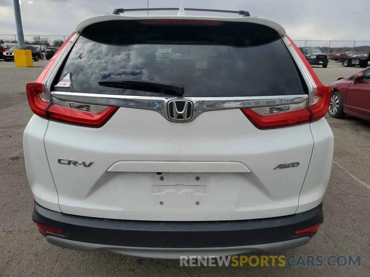6 Photograph of a damaged car 2HKRW2H82KH641944 HONDA CRV 2019