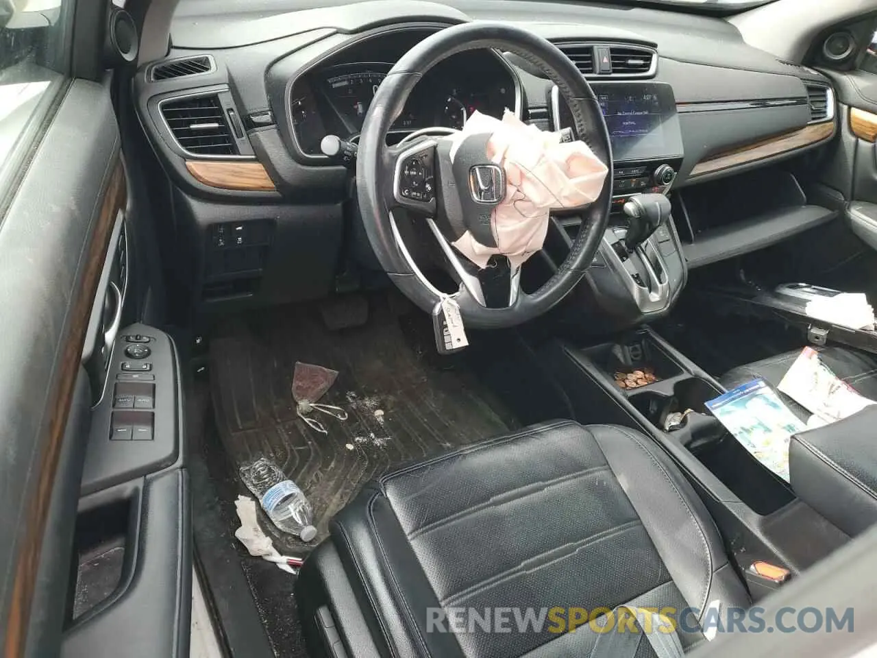 8 Photograph of a damaged car 2HKRW2H82KH641944 HONDA CRV 2019