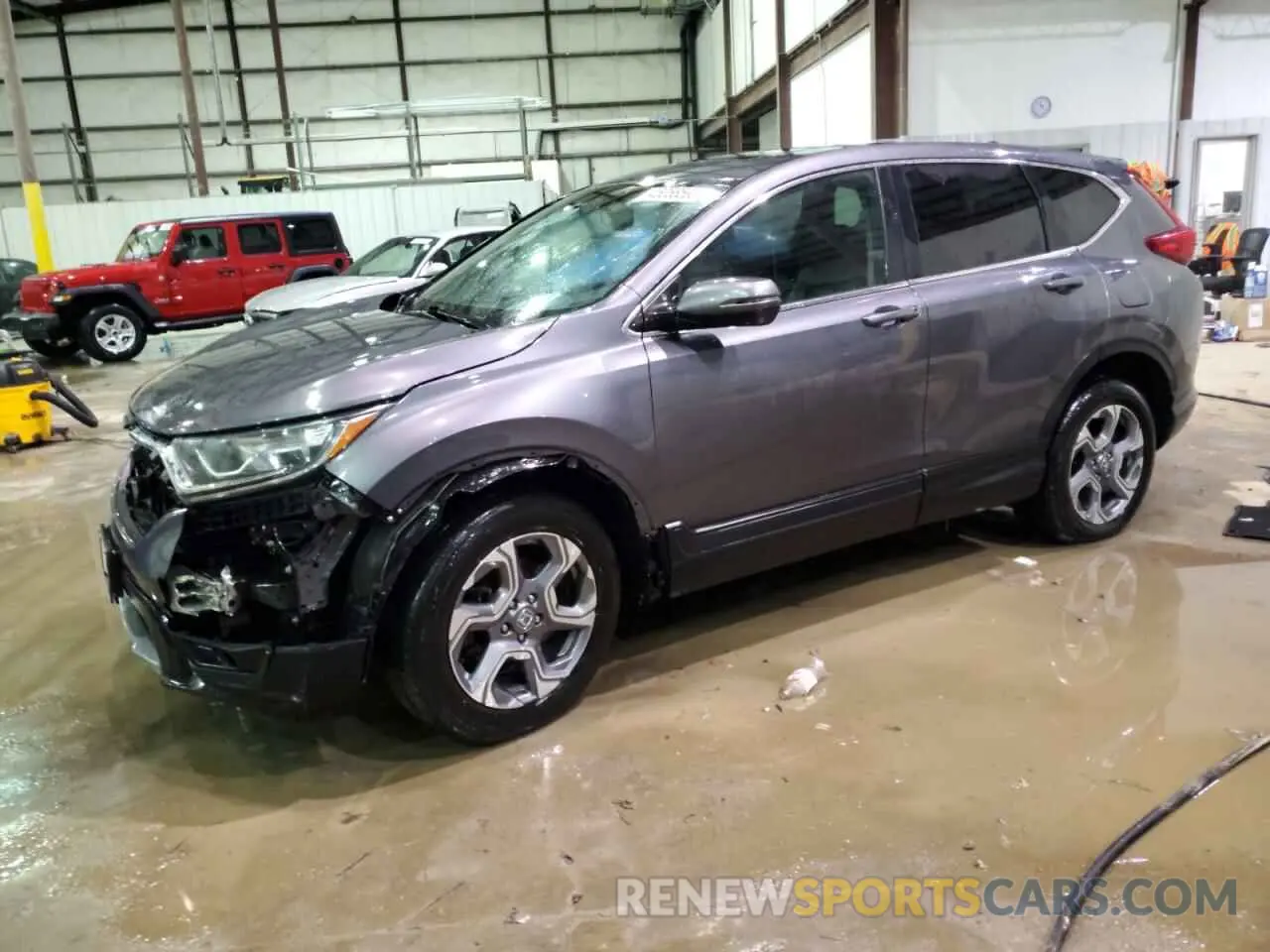 1 Photograph of a damaged car 2HKRW2H82KH665595 HONDA CRV 2019