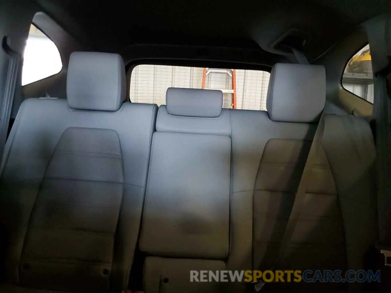 10 Photograph of a damaged car 2HKRW2H82KH675642 HONDA CRV 2019