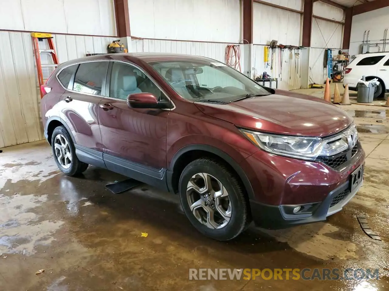 4 Photograph of a damaged car 2HKRW2H82KH675642 HONDA CRV 2019
