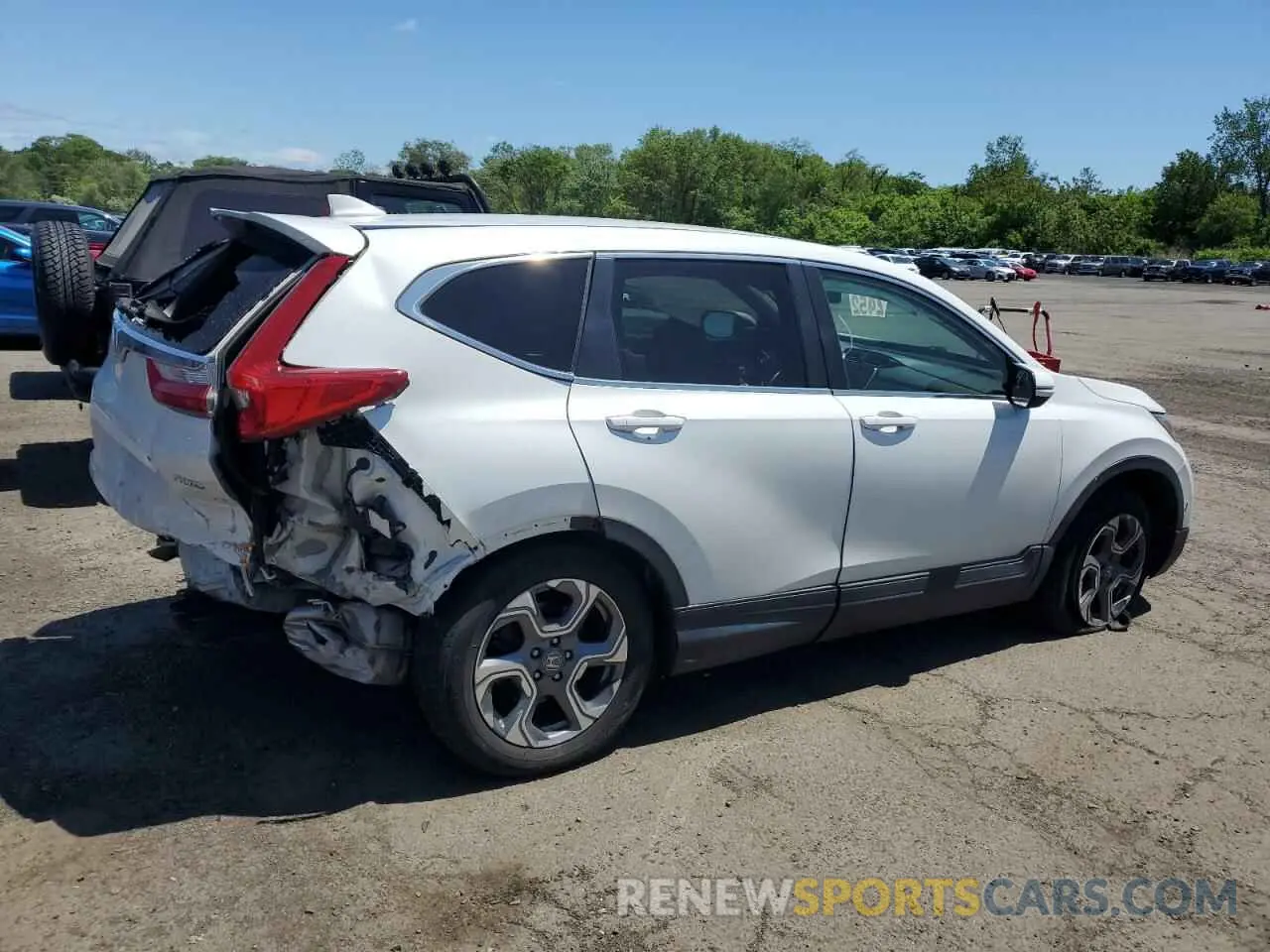 3 Photograph of a damaged car 2HKRW2H83KH672264 HONDA CRV 2019